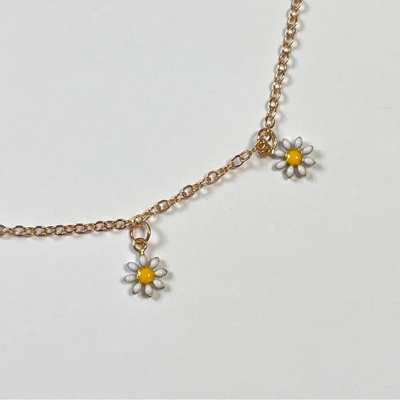 🛑SOLD🛑NEW Set of Two Floral Flower Boho Gold Tone Adjustable Ankle Bracelets - Picture 4 of 8